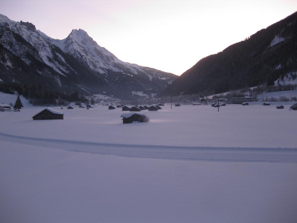 Apart Bella Monte Apartment Pettneu am Arlberg Exterior foto